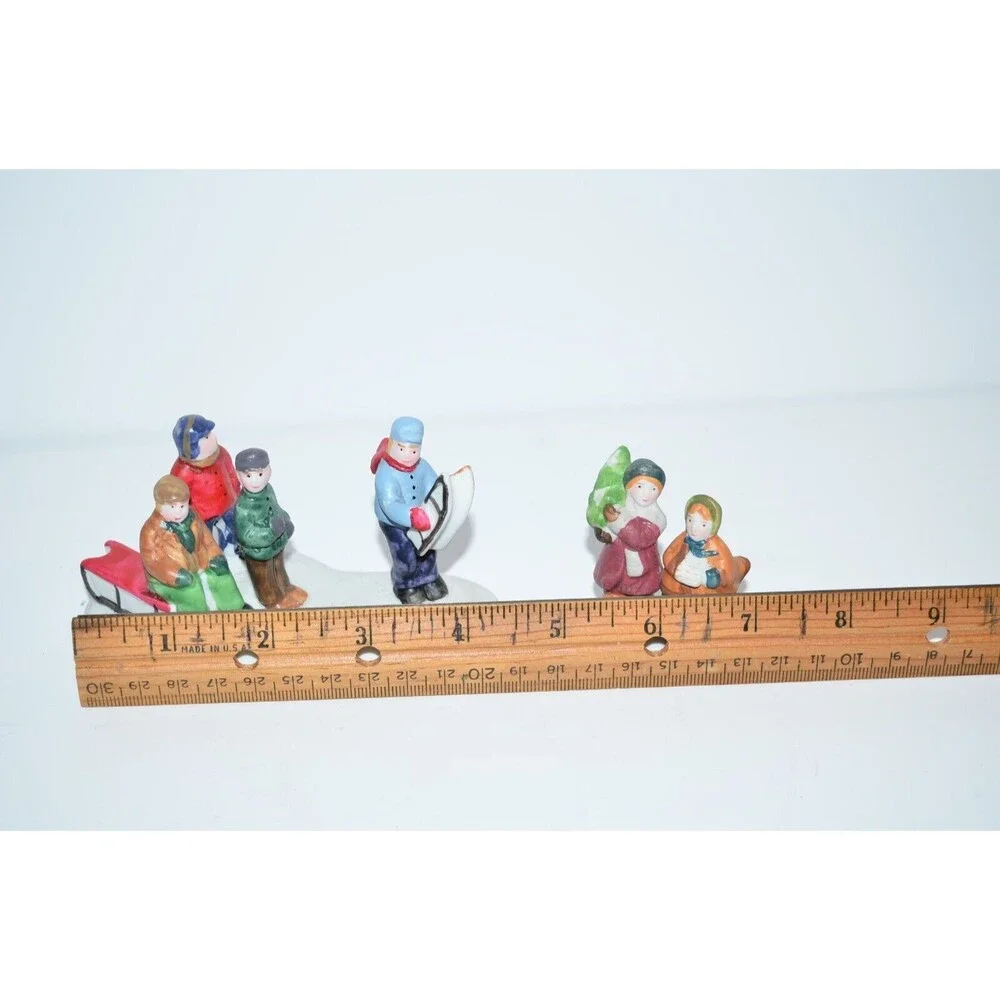 Lemax Dickensvale Porcelain Sledding Party‎ Christmas Village Figures Tree